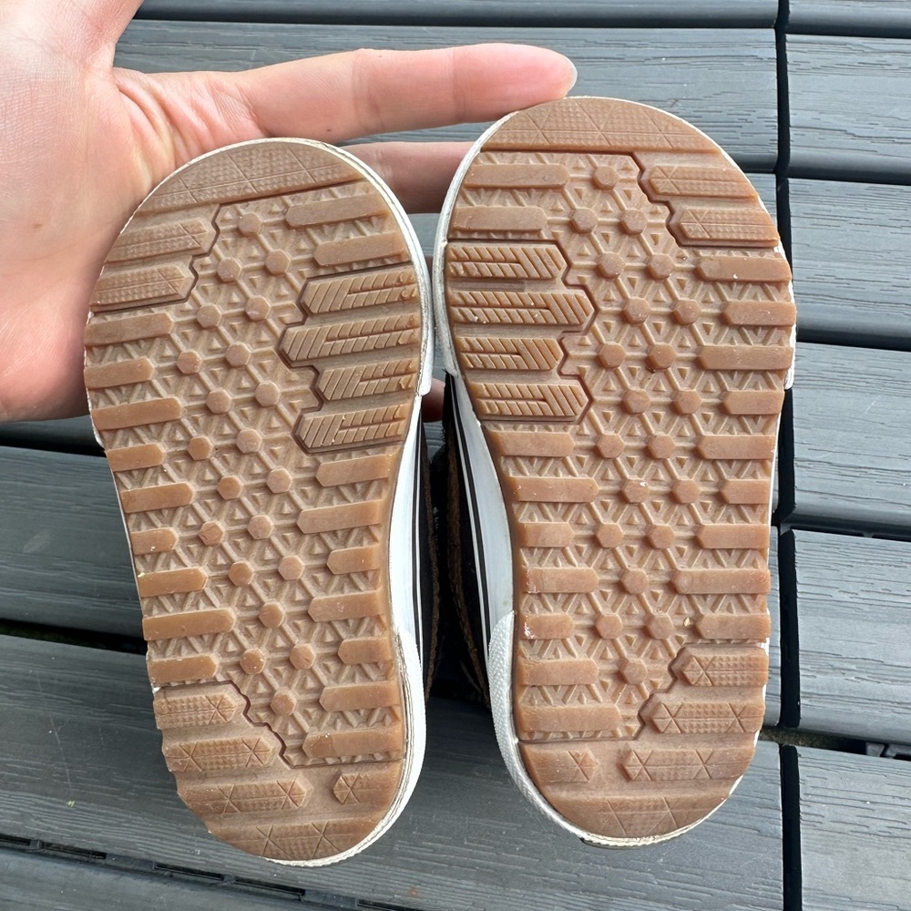 Vans Brown and Tan High-Top Sneakers with Velcro Straps - Picture 3 of 6